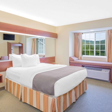 Microtel Inn And Suites Gassaway Exterior foto
